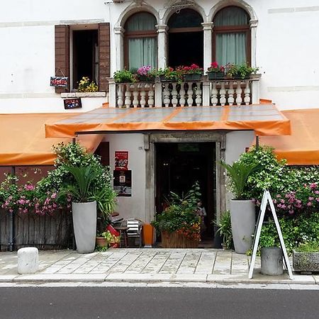 Ristorante Pizzeria Al Mondo Valstagna Экстерьер фото